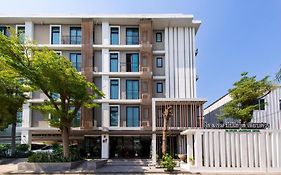 บีบี เฮาส์ มินิ สวีท โฮเต็ล